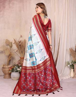 White Color Ikat Weaving Silk Saree 4