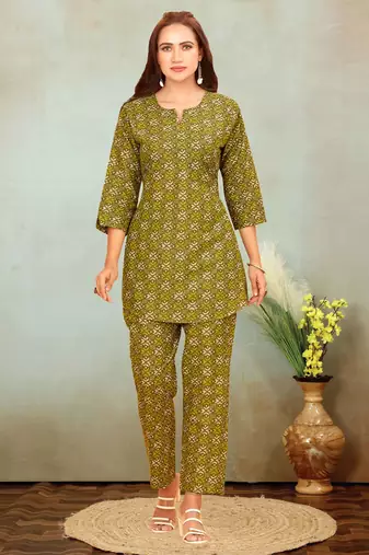 Green ethnic print cotton blend co-ord set for women