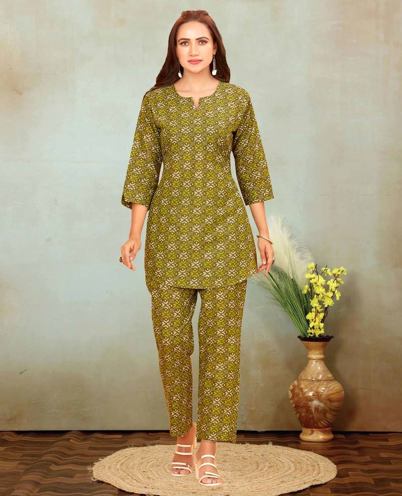 Green ethnic print cotton blend co-ord set for women