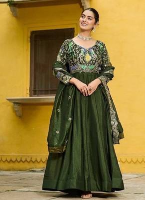 Green zari & sequins embroidered vichitra silk kurta & dupatta set 2
