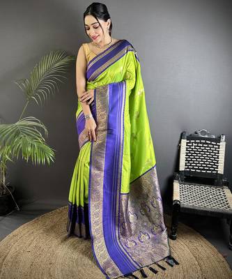 light green soft silk blend woven dual zari work banarasi saree 1