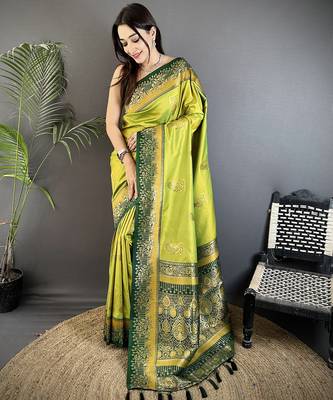 light green soft silk blend dual zari peacock butta worked banarasi saree  1