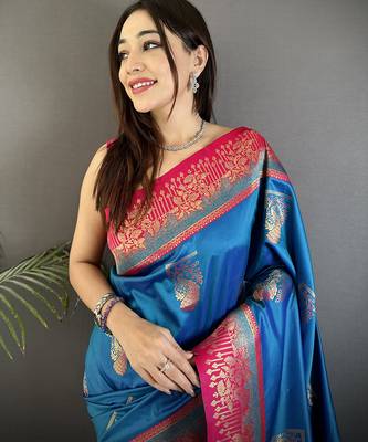 royal blue soft silk blend dual zari peacock butta worked banarasi saree  4