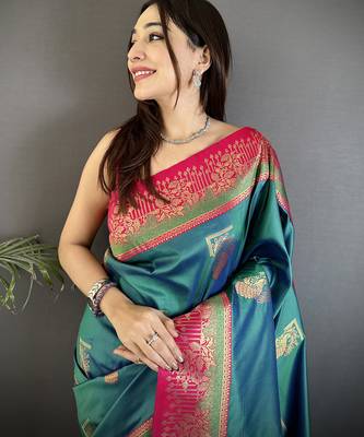 teal soft silk blend dual zari peacock butta worked banarasi saree  4