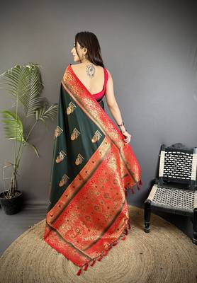 dark green soft silk blend dual zari peacock butta worked banarasi saree  3