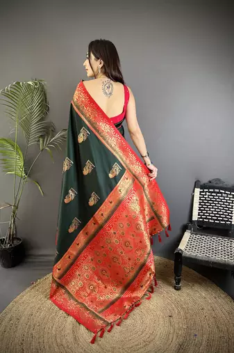 dark green soft silk blend dual zari peacock butta worked banarasi saree 