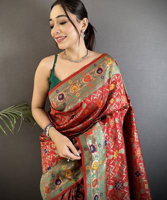 red soft silk blend banarasi zari woven saree 4
