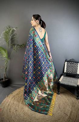 navy blue soft silk blend banarasi zari woven saree 3