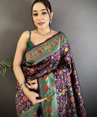 wine soft silk blend banarasi zari woven saree 4