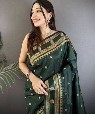dark green soft silk blend banarasi zari woven weaving saree 4