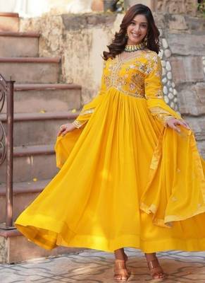 Yellow zari & sequins embroidered georgette kurta & dupatta set 2