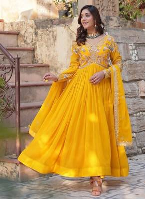 Yellow zari & sequins embroidered georgette kurta & dupatta set 3