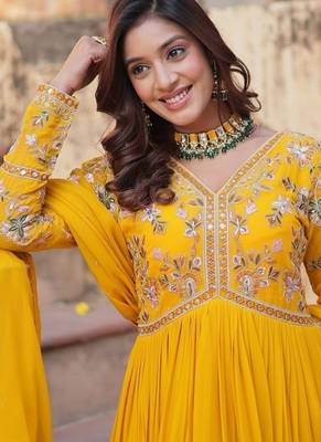 Yellow zari & sequins embroidered georgette kurta & dupatta set 4