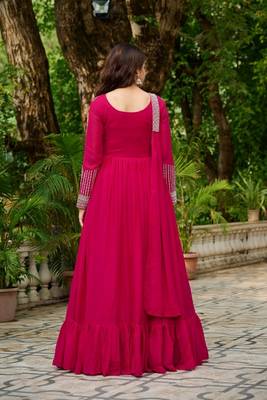 Pink zari & sequins embroidered georgette kurta & dupatta set 3