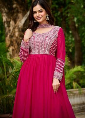 Pink zari & sequins embroidered georgette kurta & dupatta set 4