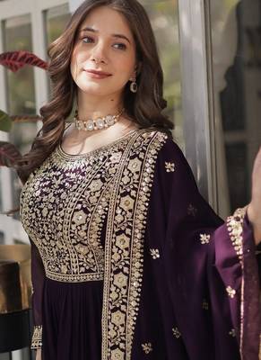 Wine zari & sequins embroidered georgette kurta & dupatta set 4