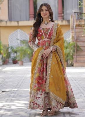 Mustard zari & sequins embroidered russian silk kurta & dupatta set 2