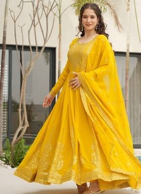 Yellow zari & sequins embroidered georgette kurta & dupatta set 2