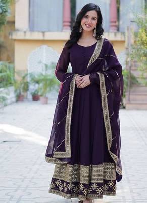 Wine zari & sequins embroidered georgette kurta & dupatta set 2