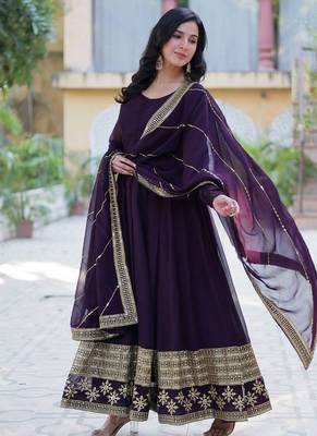 Wine zari & sequins embroidered georgette kurta & dupatta set 3