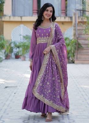 Purple zari & sequins embroidered georgette kurta & dupatta set 3
