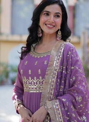 Purple zari & sequins embroidered georgette kurta & dupatta set 4