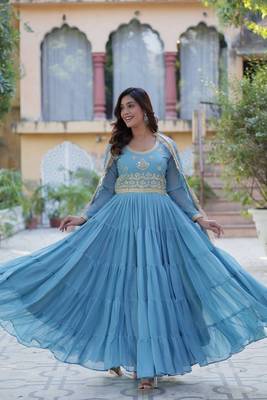 Sky zari & sequins embroidered georgette kurta & dupatta set 1