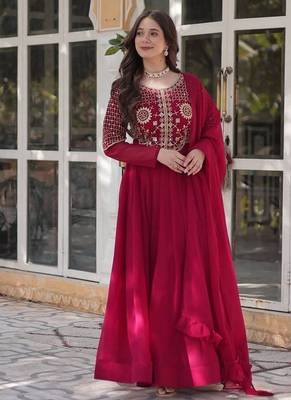 Pink zari & sequins embroidered georgette kurta & dupatta set 1