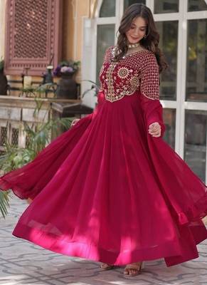 Pink zari & sequins embroidered georgette kurta & dupatta set 2