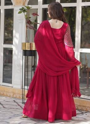 Pink zari & sequins embroidered georgette kurta & dupatta set 3