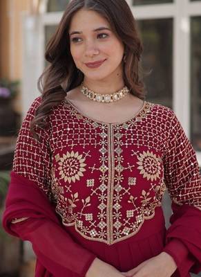 Pink zari & sequins embroidered georgette kurta & dupatta set 4