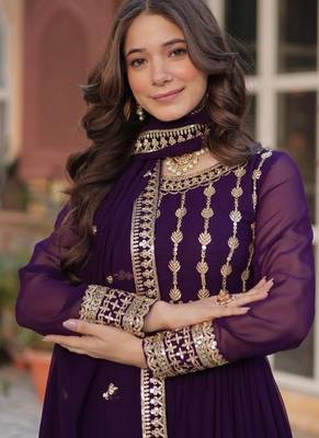 Wine zari & sequins embroidered georgette kurta & dupatta set 4