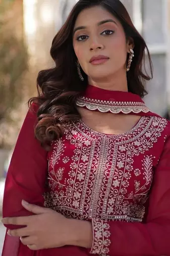 Pink zari & sequins embroidered georgette kurta & dupatta set