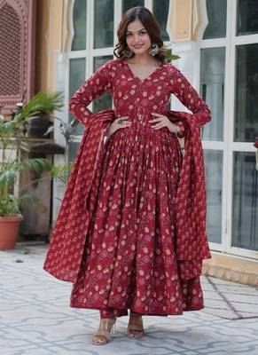 Maroon floral printed cotton kurta , plazzo & dupatta set 2