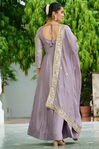 Onion pink zari & sequins embroidered vichitra silk kurta & dupatta set