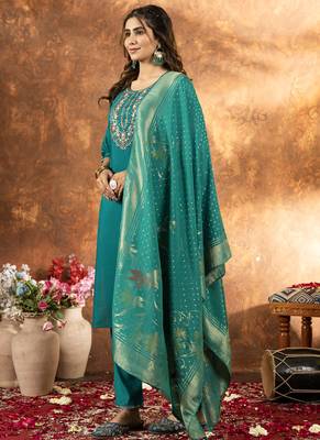 Rama green marina silk thread embroidered salwar suit 3