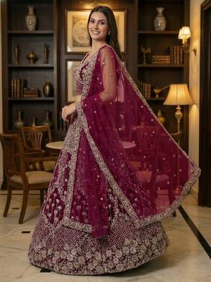 pink thread embroidered silk lehenga set choli with dupatta 3