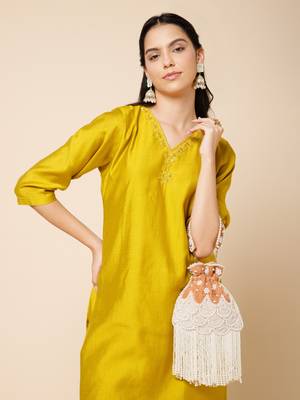 dewdrop fringe burnt orange & pearl white beaded velvet potli 9
