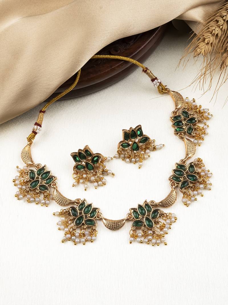 Gold plated green bloom necklace set