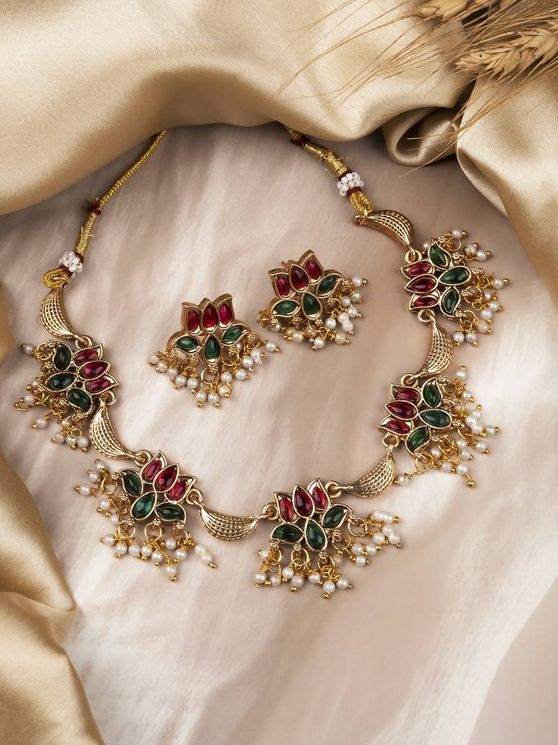 Gold plated green bloom necklace set