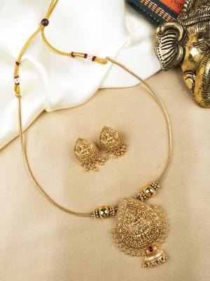   elegant gold plated paan motif pendant & stud earring set 1