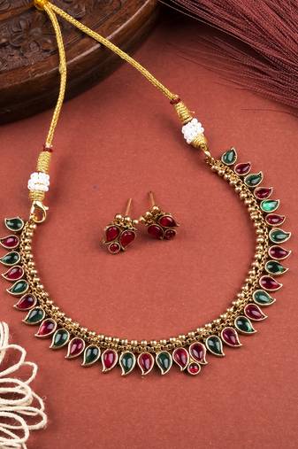 Glamorous kemp necklace set 