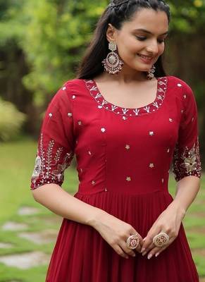 Maroon zari & sequins embroidered georgette Gown 4