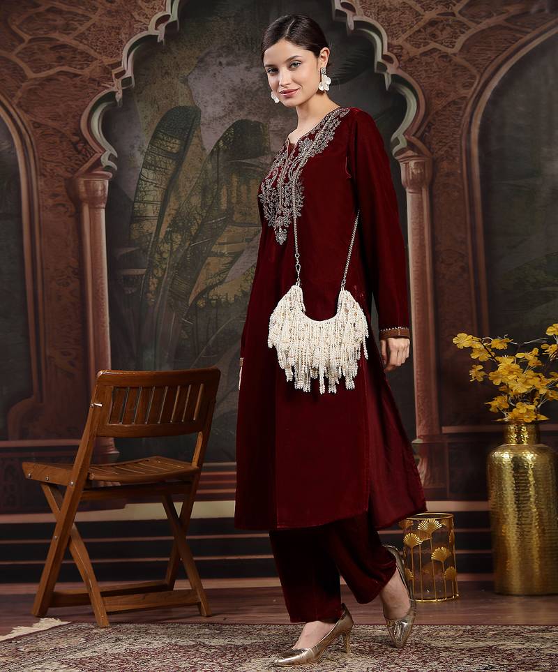 fringe flirt ivory & champagne faux silk clustered beadwork clutch