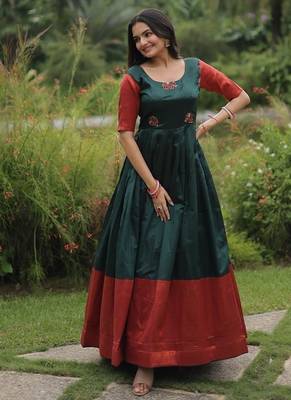 Green banarasi jacquard weaving gown 1