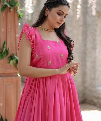 Pink printed dola silk blend women's gown 5