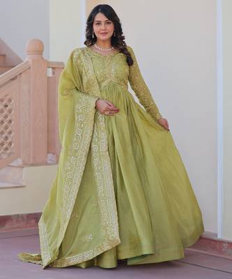 Pista green sequins multi embroidered work gold crush gown dupatta 2