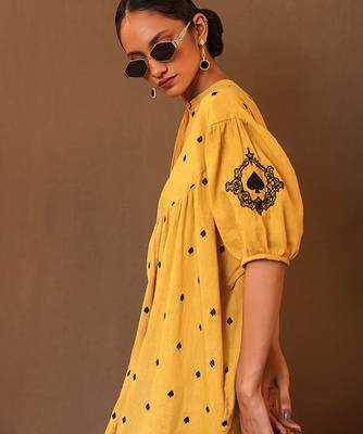 Yellow printed cotton long kurta 5