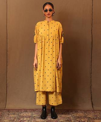 Yellow printed cotton long kurta 1