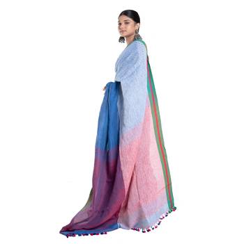 blue linen saree with contrasting border and pallu 2
